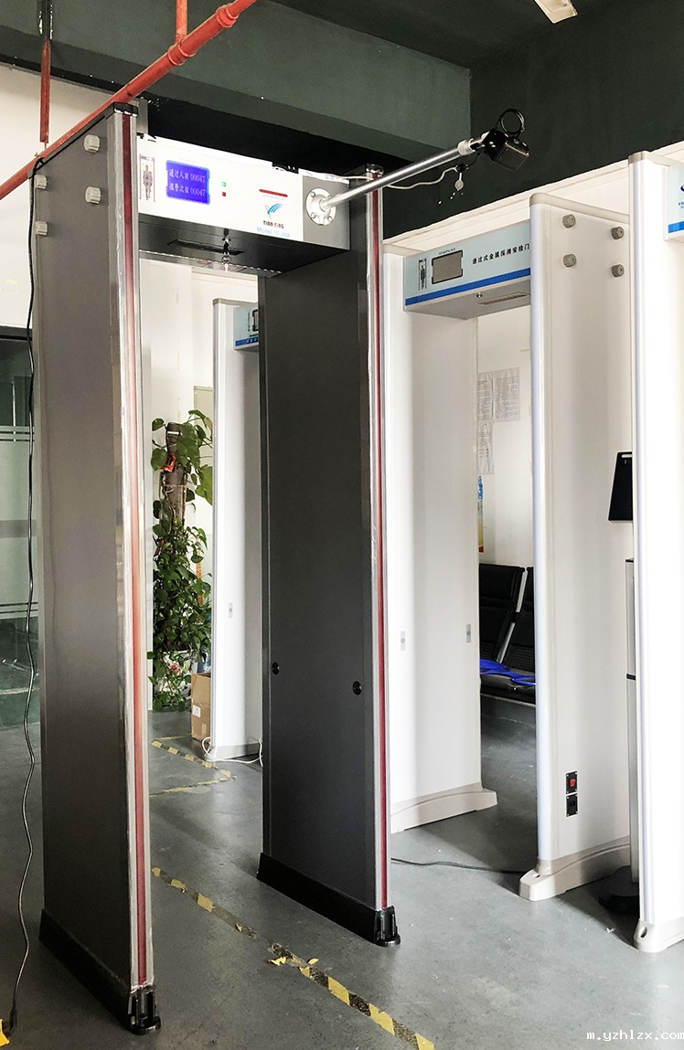 TC300B液晶防雨拍照安检门实物图-2ssss.jpg